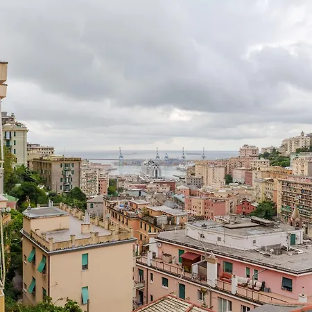 Apartman Guesthost - Discover Bright Genova