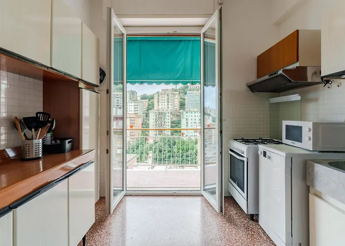 Guesthost - Discover Bright * Genova