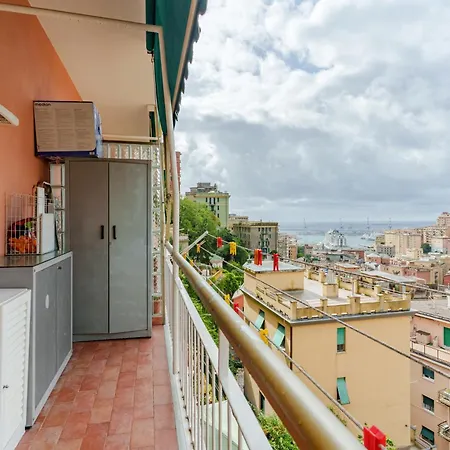 Guesthost - Discover Bright Apartmán