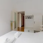 Guesthost - Discover Bright Appartement *