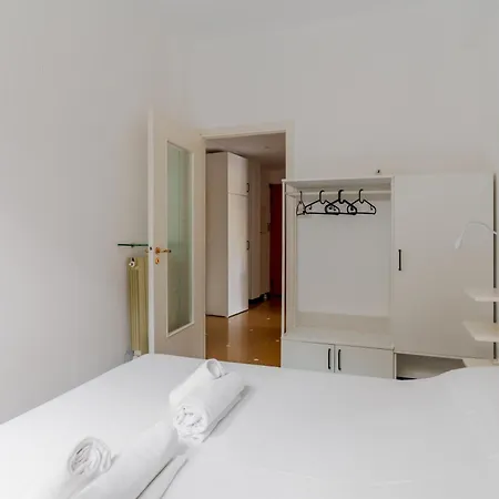 Guesthost - Discover Bright Apartamento *